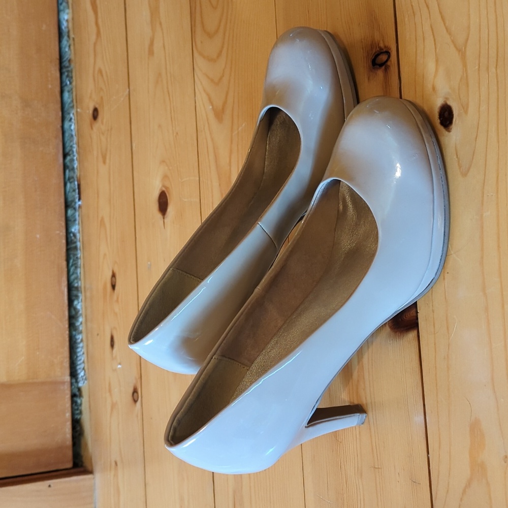 Nude heels